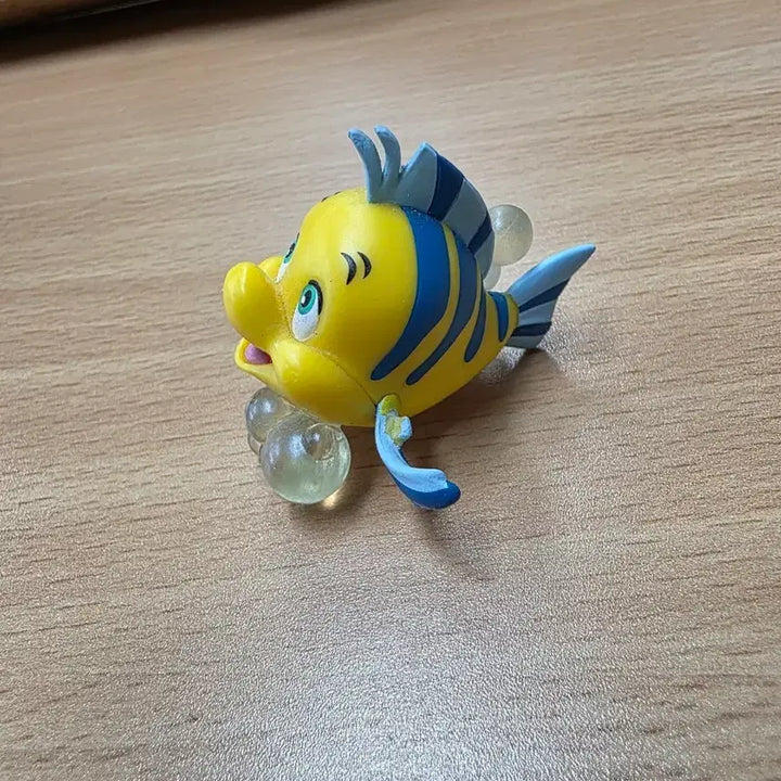 [BUNJANG] The Little Mermaid Flounder Figurine Keychain / 인어공주 플라운더 피규어 키링
