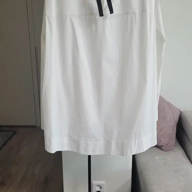 [SOLD OUT] COS 코스  여성 하이넥 카라  얇은 블라우스-34사이즈
