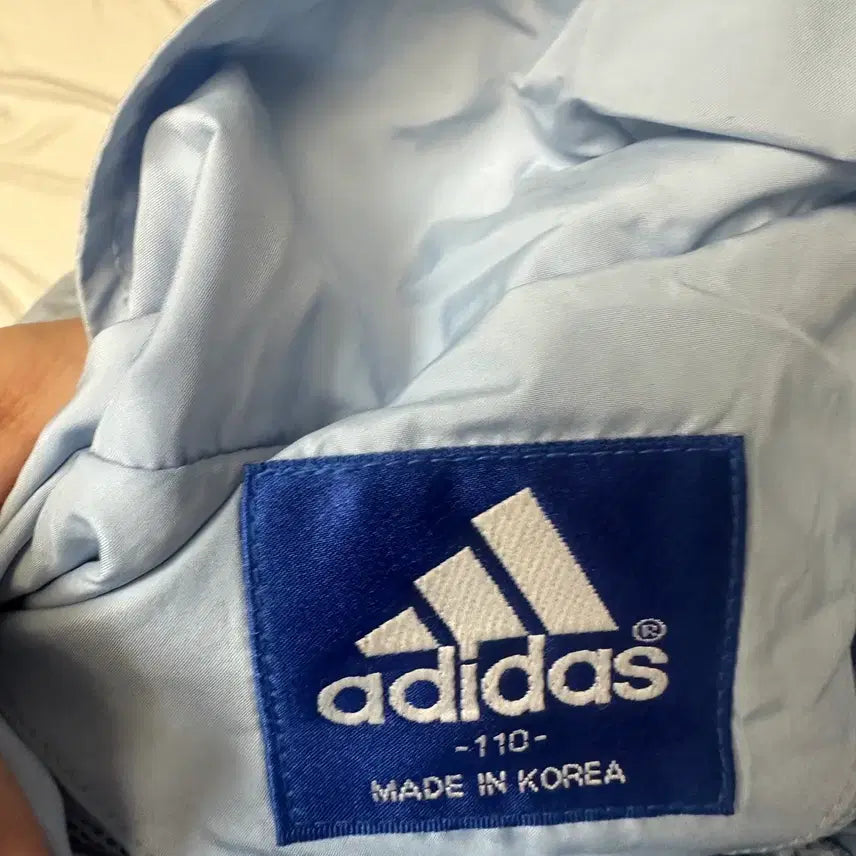 [BUNJANG] Adidas 00s Performance Logo Windbreaker Sky Blue 110 / 아디다스 00s 퍼포먼스로고 스카이블루바람막이 110