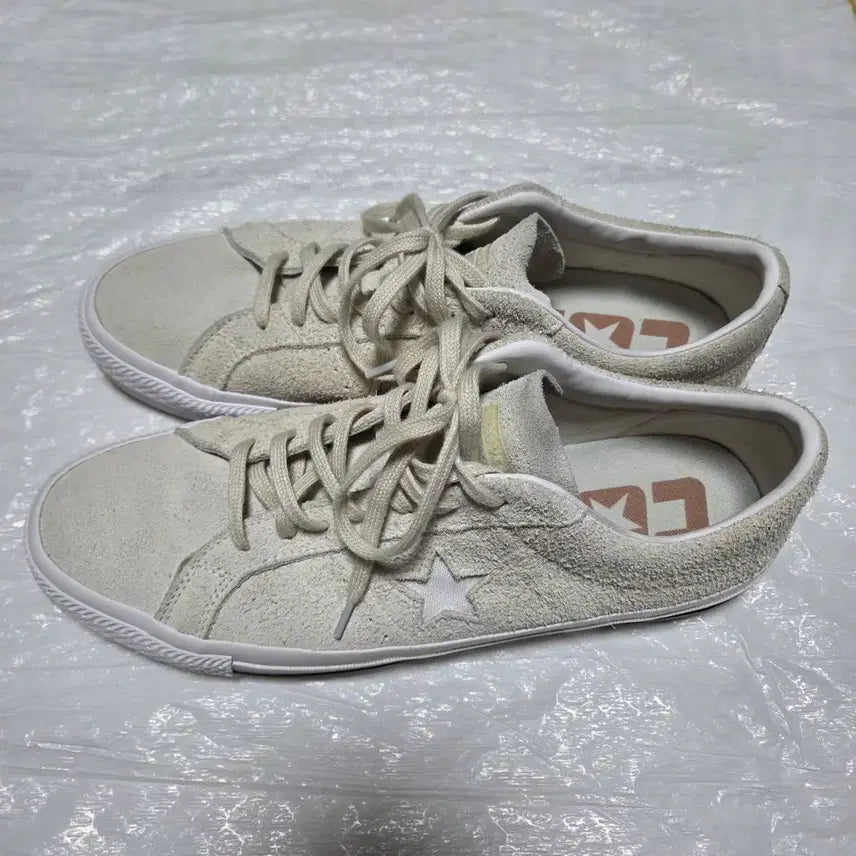 [BUNJANG] Converse One Star Pro Low Vintage Suede Eggshell Sneakers / [300] 컨버스 원스타 프로 로우 빈티지 스웨이드 에그렛