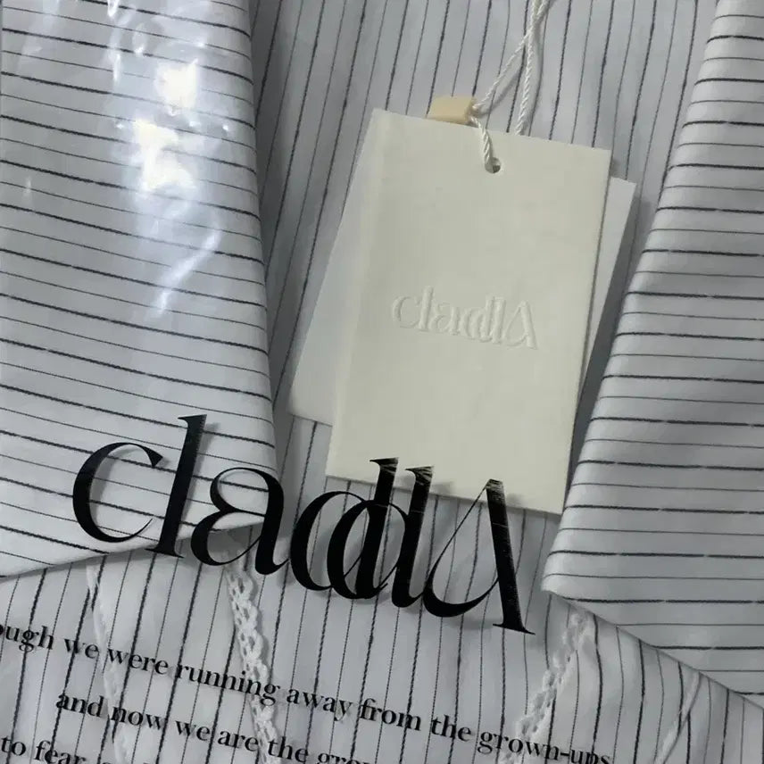 [SOLD OUT] Cladda 레이스셔츠