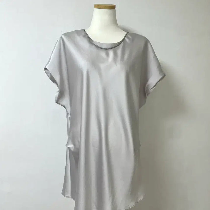 [BUNJANG] Olivia Hasler Satin Silver Blouse XL / 목걸이 새틴 실크 실버 블라우스 XL