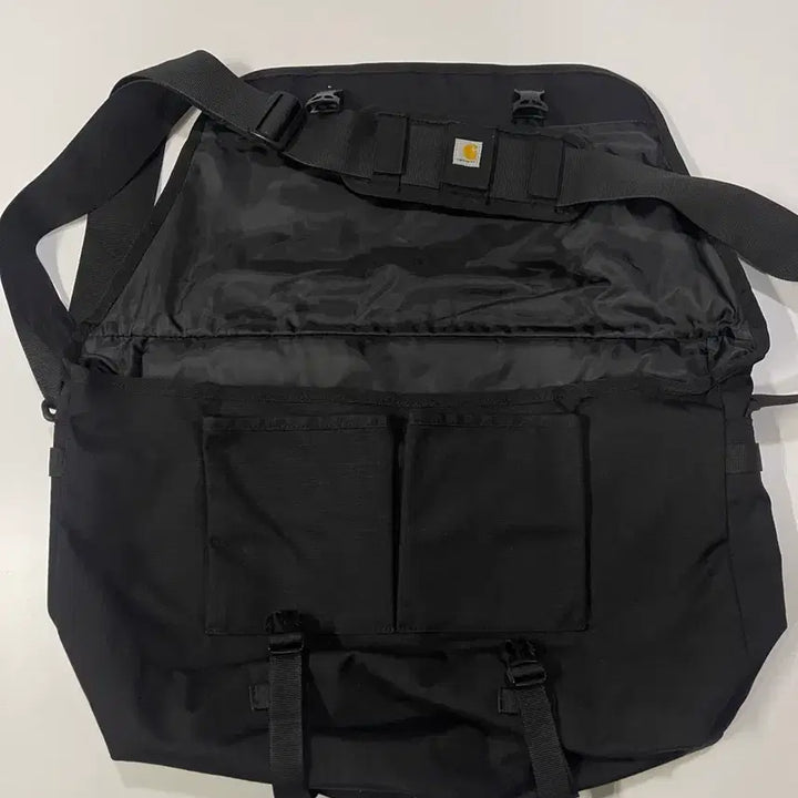 [SOLD OUT] 칼하트 카고 메신저백 블랙