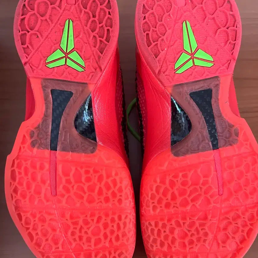 [BUNJANG] Nike Kobe 6 Grinch Sneakers / 코비6 리버스 그린치