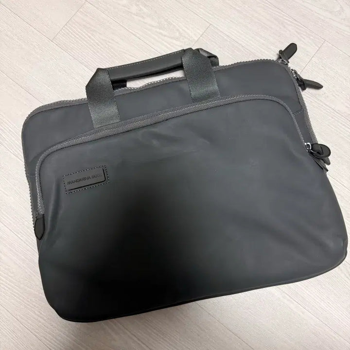[BUNJANG] Mandarin Duck Touch Duck Dark Shadow Briefcase / 만다리나덕 터치덕 다크섀도 브리프 케이스