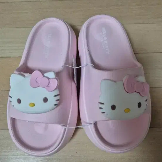 [BUNJANG] Kitty Platform Slippers 230 / 키티 통굽 슬리퍼 230