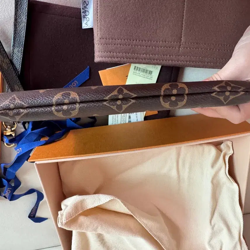 [BUNJANG] Louis Vuitton Etui Voyage PM Clutch Pouch / 루이비통 에튀보야주 pm 클러치 파우치 지갑