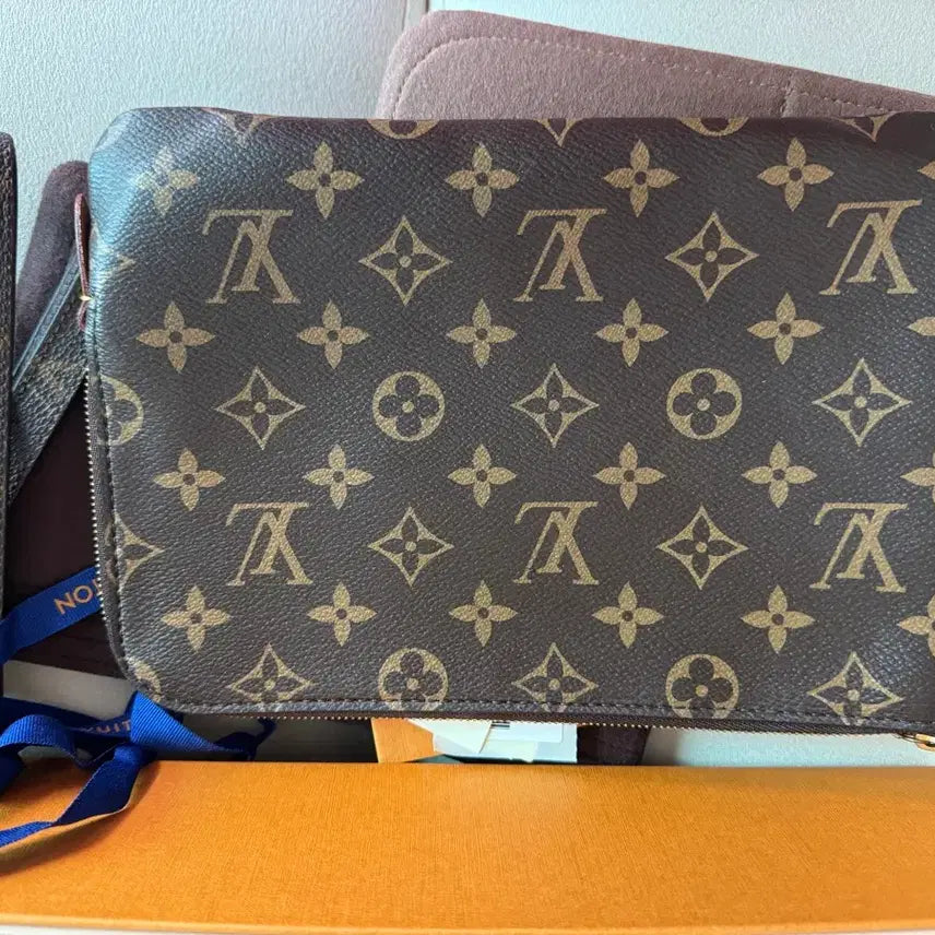 [BUNJANG] Louis Vuitton Etui Voyage PM Clutch Pouch / 루이비통 에튀보야주 pm 클러치 파우치 지갑