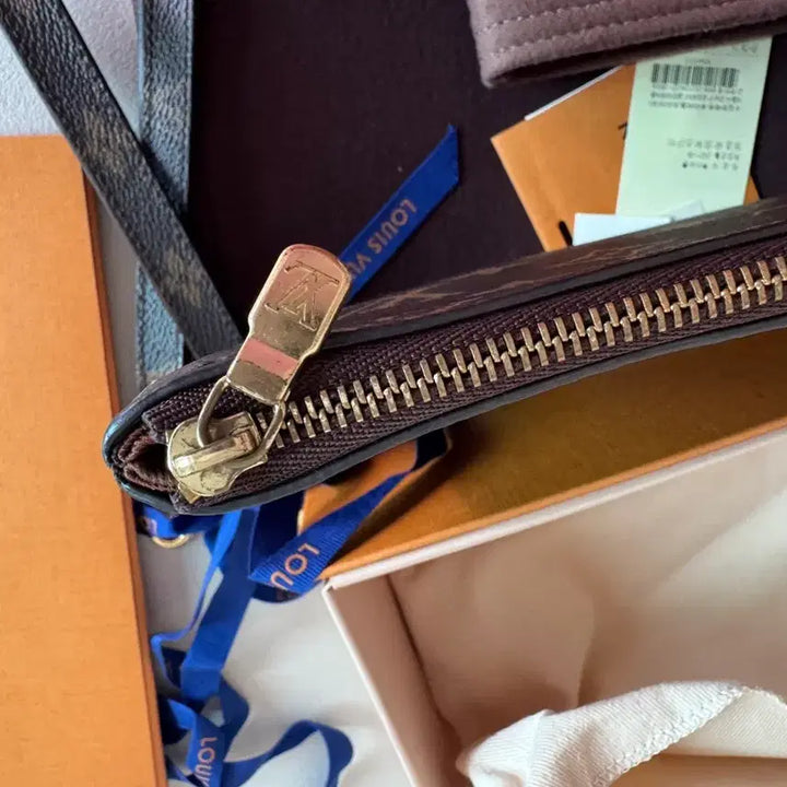 [BUNJANG] Louis Vuitton Etui Voyage PM Clutch Pouch / 루이비통 에튀보야주 pm 클러치 파우치 지갑