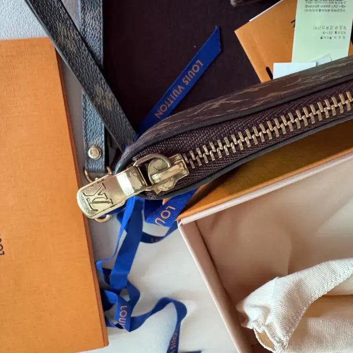 [BUNJANG] Louis Vuitton Etui Voyage PM Clutch Pouch / 루이비통 에튀보야주 pm 클러치 파우치 지갑