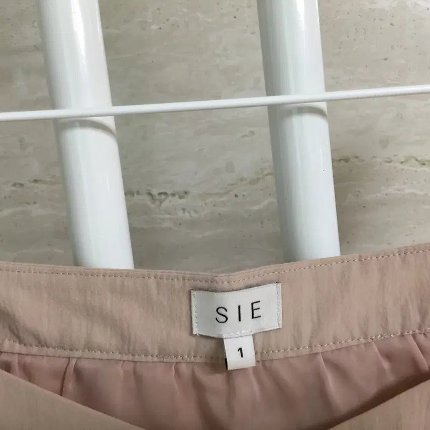 [BUNJANG] SIE Frill Cami Blouse S / SIE 시에 프릴 끈나시 블라우스 S
