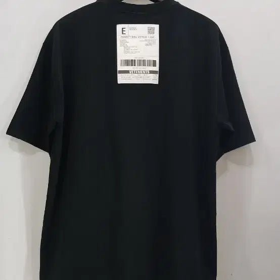 [BUNJANG] VETEMENTS Anarchy Short Sleeve T-Shirt / 베트멍 아나키  반팔티셔츠