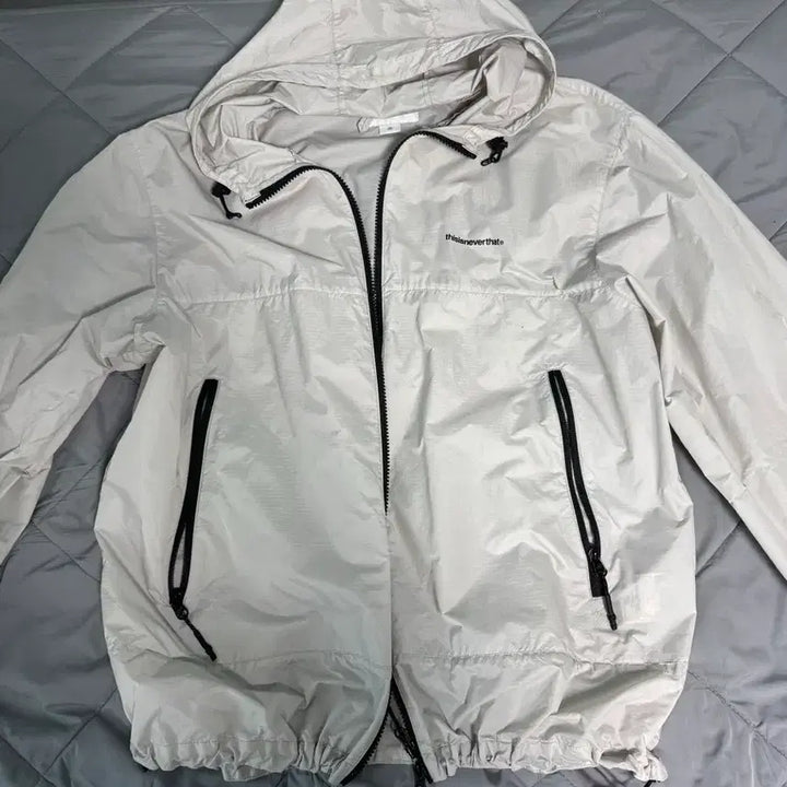 [BUNJANG] thisisneverthat T-Light Jacket Light Grey Windbreaker / thisisneverthat 티-라이트 자켓 라이트 그레이 바람막이