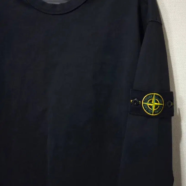 [BUNJANG] Stone Island 21SS Long Sleeve Crewneck XL (A+ Grade) / [백화점판/A+급] 21SS 스톤아일랜드 롱슬리브 크루넥 105 / XL