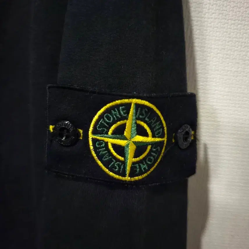 [BUNJANG] Stone Island 21SS Long Sleeve Crewneck XL (A+ Grade) / [백화점판/A+급] 21SS 스톤아일랜드 롱슬리브 크루넥 105 / XL