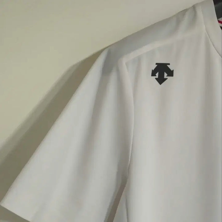 [BUNJANG] Descente British Triathlon Performance Short Sleeve T-Shirt / 100 데상트 브리티시 트라이애슬론 기능성 반팔 티셔츠