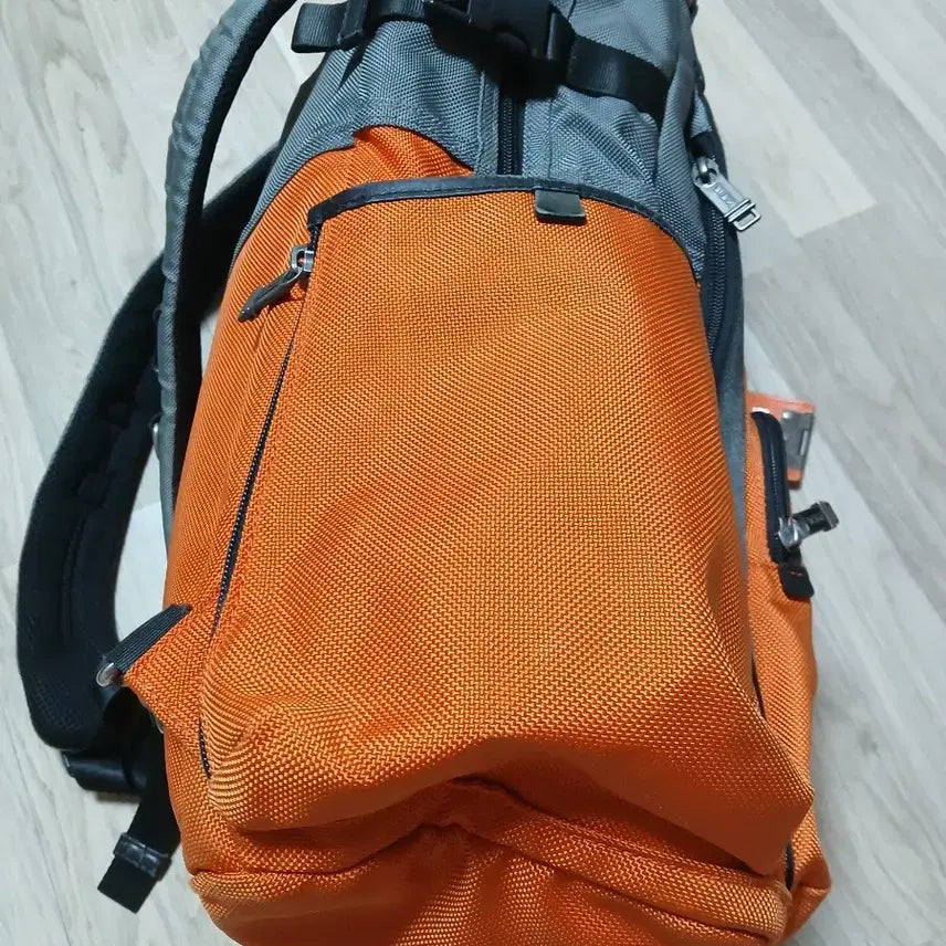 [BUNJANG] TUMI Lejeune Backpack Orange/Gray / TUMI 르준 백팩 오렌지 / 그레이