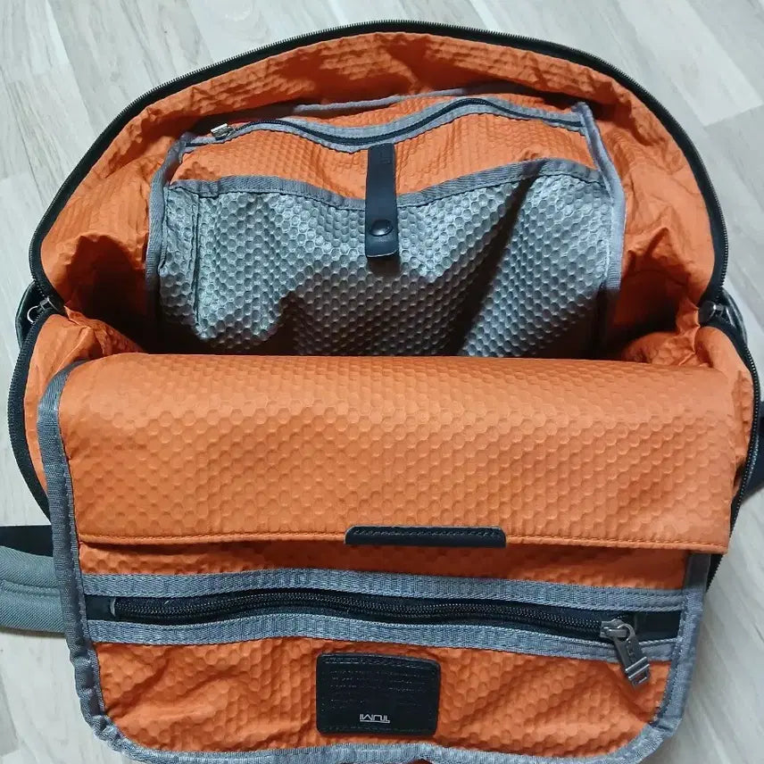 [BUNJANG] TUMI Lejeune Backpack Orange/Gray / TUMI 르준 백팩 오렌지 / 그레이