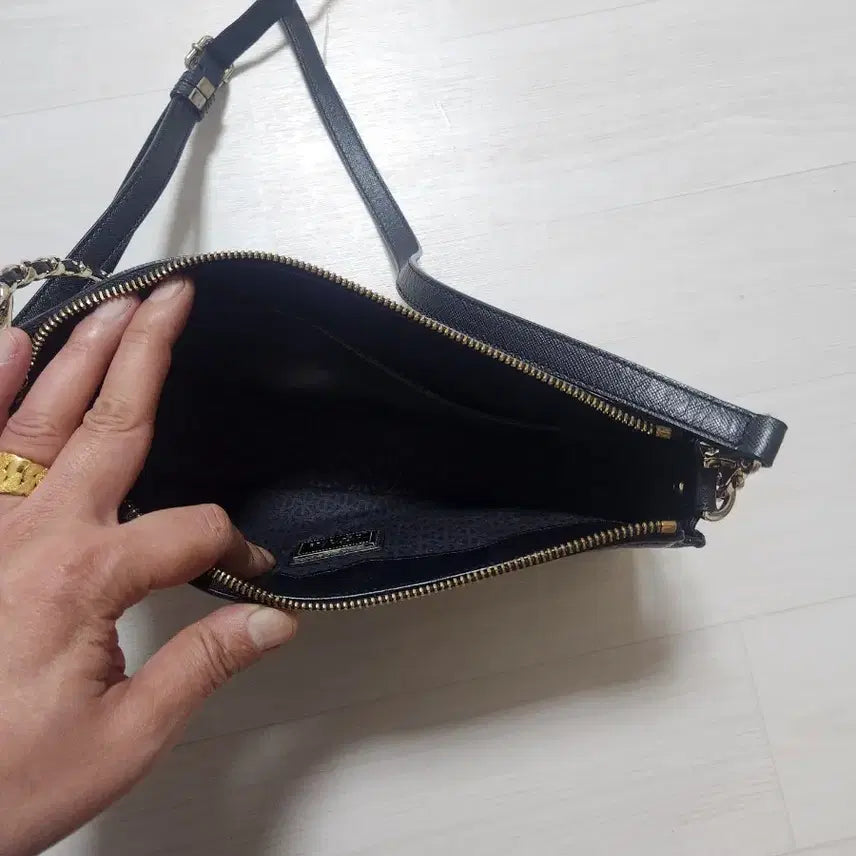 [BUNJANG] Louis Quatorze Black Crossbody Bag / 루이가또즈 가방