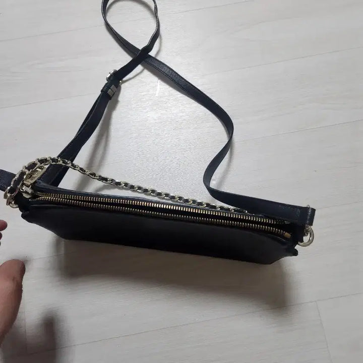 [BUNJANG] Louis Quatorze Black Crossbody Bag / 루이가또즈 가방