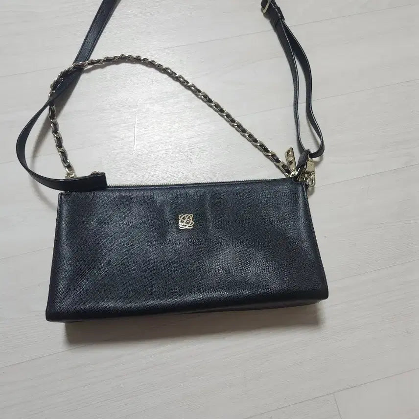 [BUNJANG] Louis Quatorze Black Crossbody Bag / 루이가또즈 가방