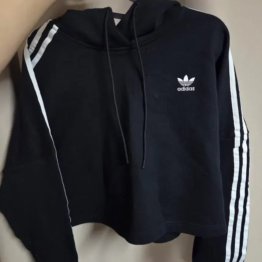 [BUNJANG] Adidas Cropped Hoodie / 아디다스 크롭후드티
