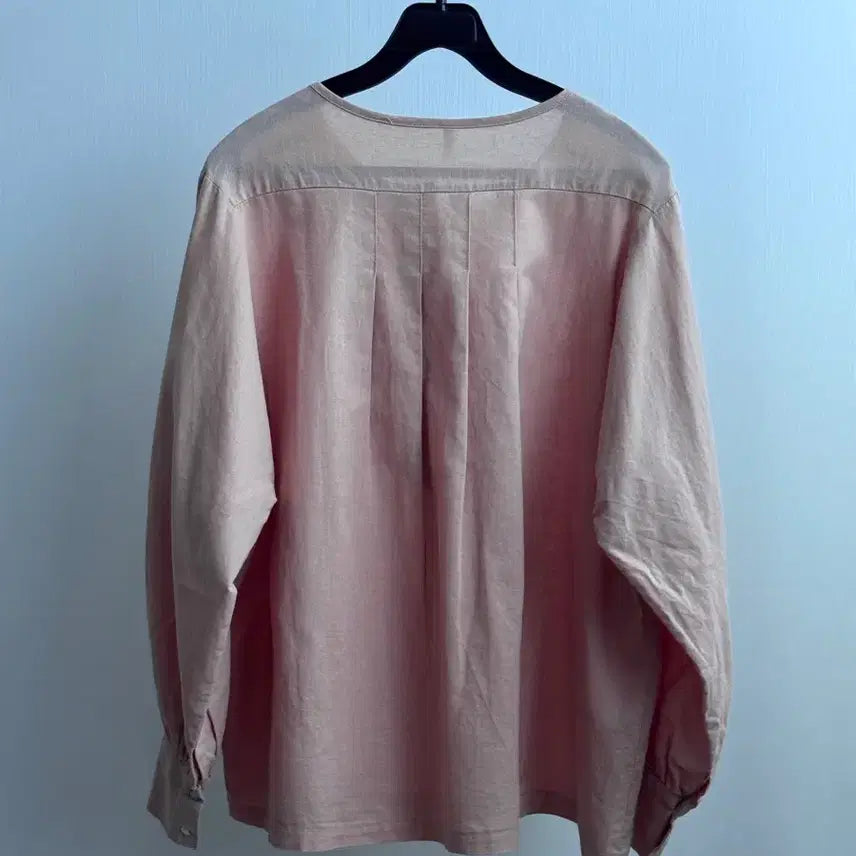 [BUNJANG] V-Neck Linen Blouse / 브이 트임 핀턱 린넨 블라우스
