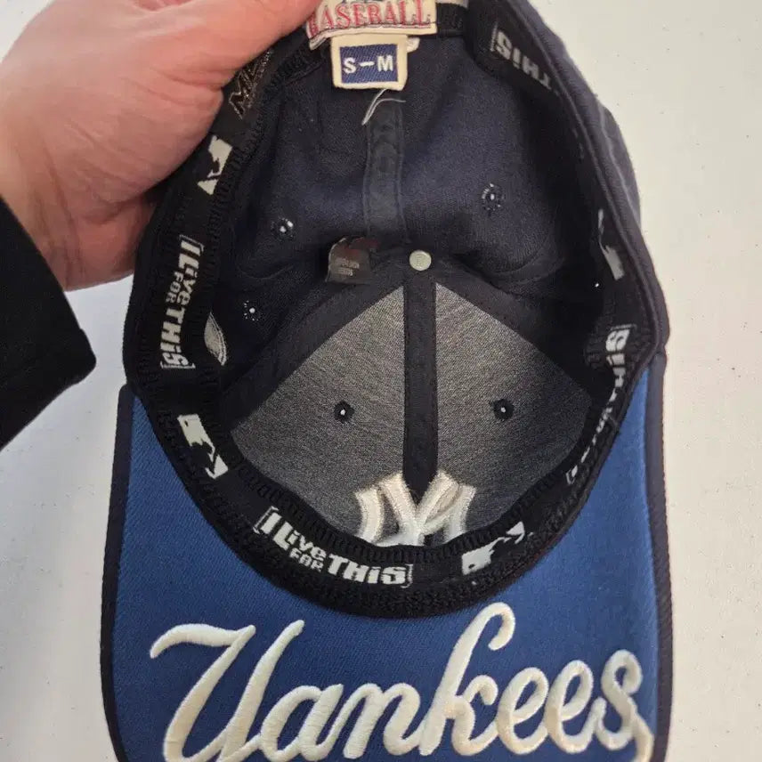 [BUNJANG] New Era Yankees Navy Baseball Cap / 뉴에라 양키스 네이비 볼캡 모자 팝니다