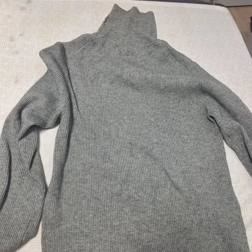 [BUNJANG] Gray Turtleneck Shirt / 회색 목티/헌옷처분