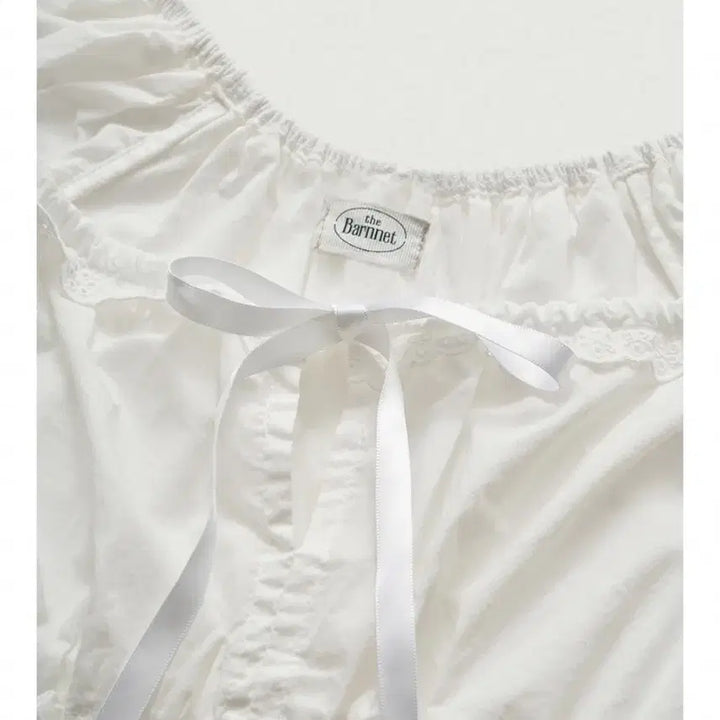 [BUNJANG] The Barnet Petunia Smocked Blouse White / 더바넷 블라우스 화이트