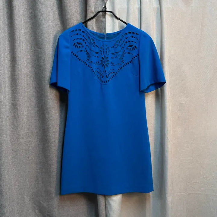 [BUNJANG] SISLEY Blue Laser Punching Mini Dress / [55] SISLEY 시슬리 블루 레이저 펀칭 미니 원피스