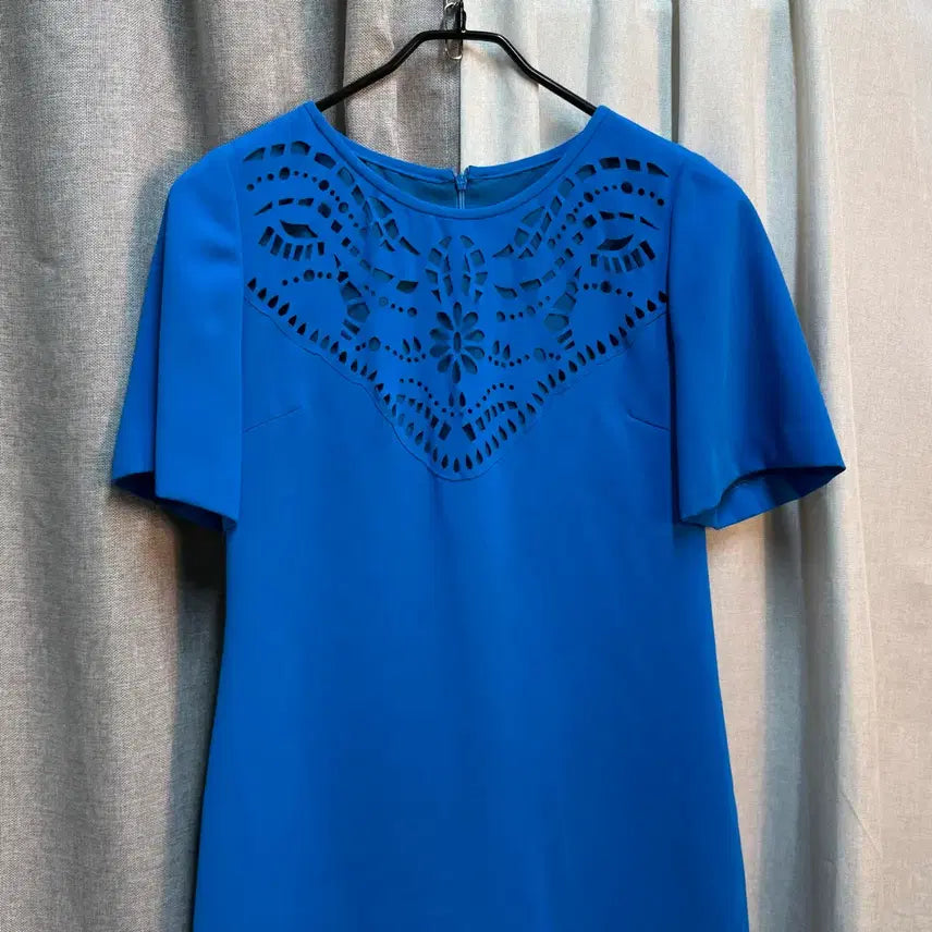 [BUNJANG] SISLEY Blue Laser Punching Mini Dress / [55] SISLEY 시슬리 블루 레이저 펀칭 미니 원피스