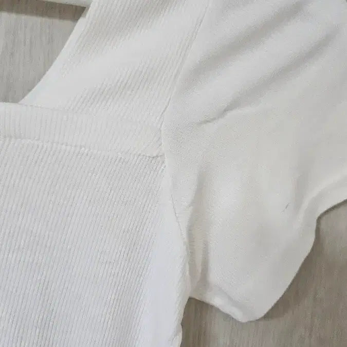 [BUNJANG] Basic Square Neck Ribbed T-shirt / 흰색,블랙 골지 스퀘어넥티 새상품