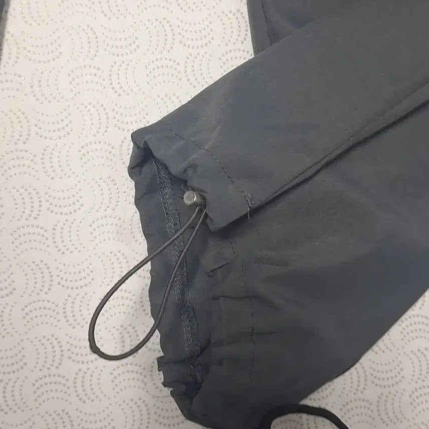 [BUNJANG] Gray Windbreaker Pants / 회색 바람막이 바지/헌옷처분