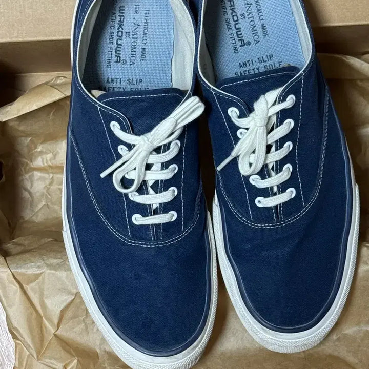 [SOLD OUT] 와쿠와 덱슈즈 270