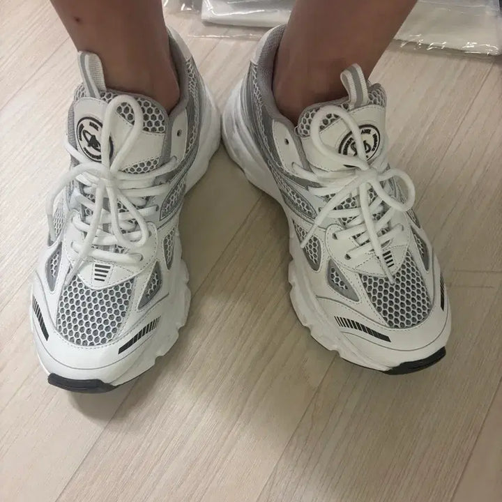 [BUNJANG] Axel Arigato Marathon Runner Sneakers EU37 / 악셀 아리카토 마라톤 러너 스니커즈 93036  / EU37 (240)