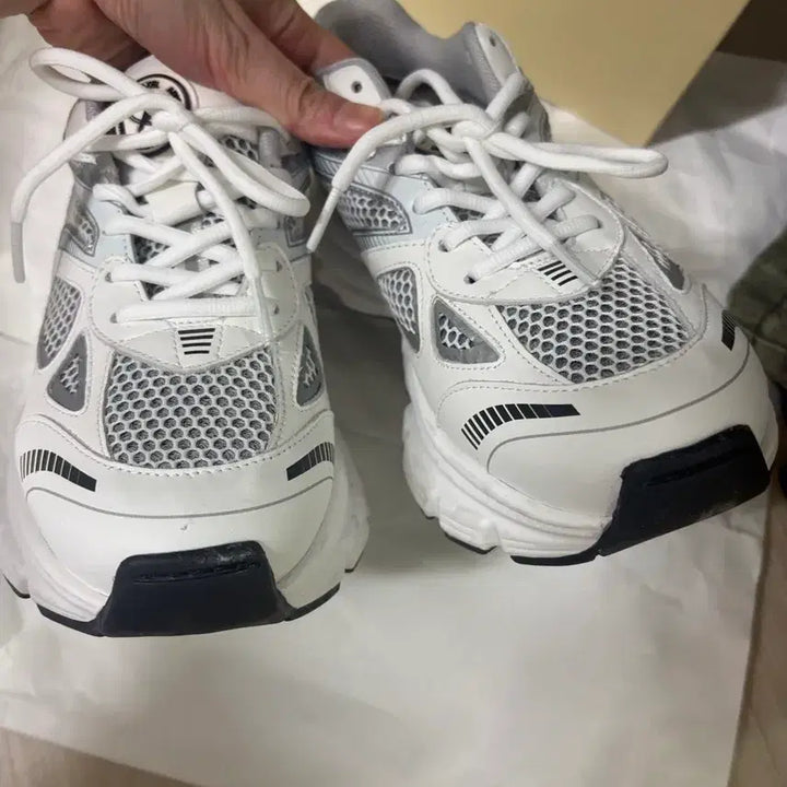 [BUNJANG] Axel Arigato Marathon Runner Sneakers EU37 / 악셀 아리카토 마라톤 러너 스니커즈 93036  / EU37 (240)