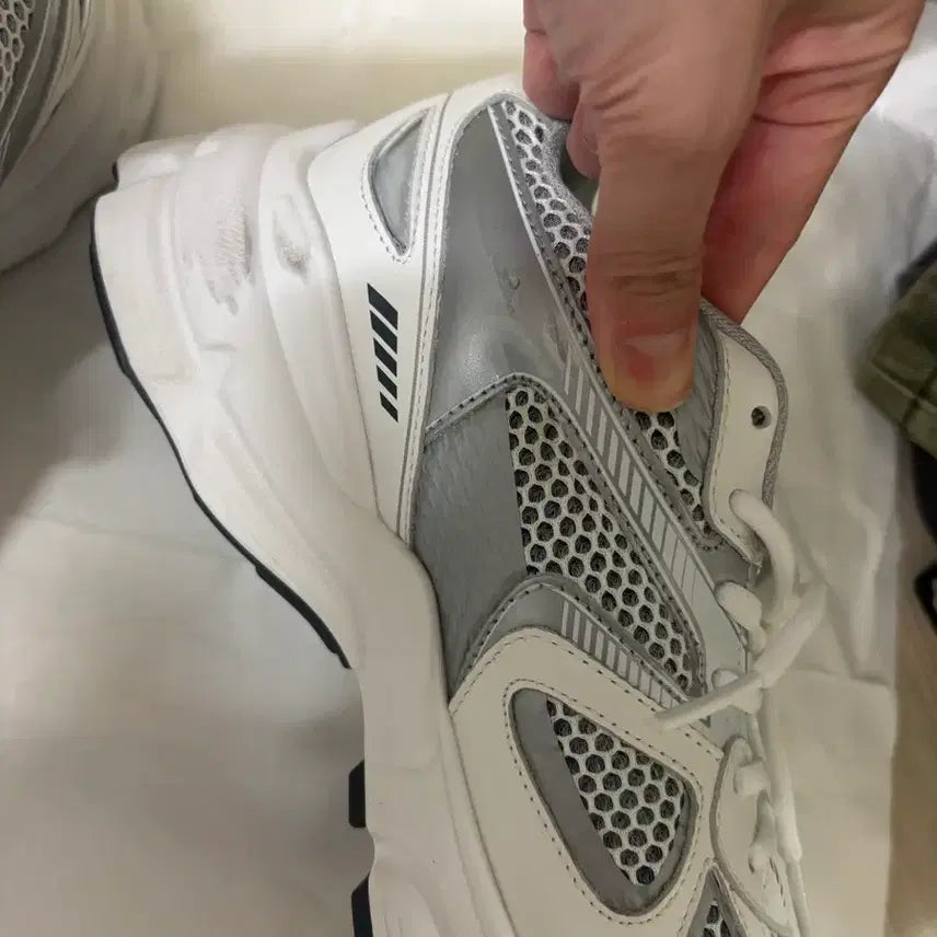 [BUNJANG] Axel Arigato Marathon Runner Sneakers EU37 / 악셀 아리카토 마라톤 러너 스니커즈 93036  / EU37 (240)