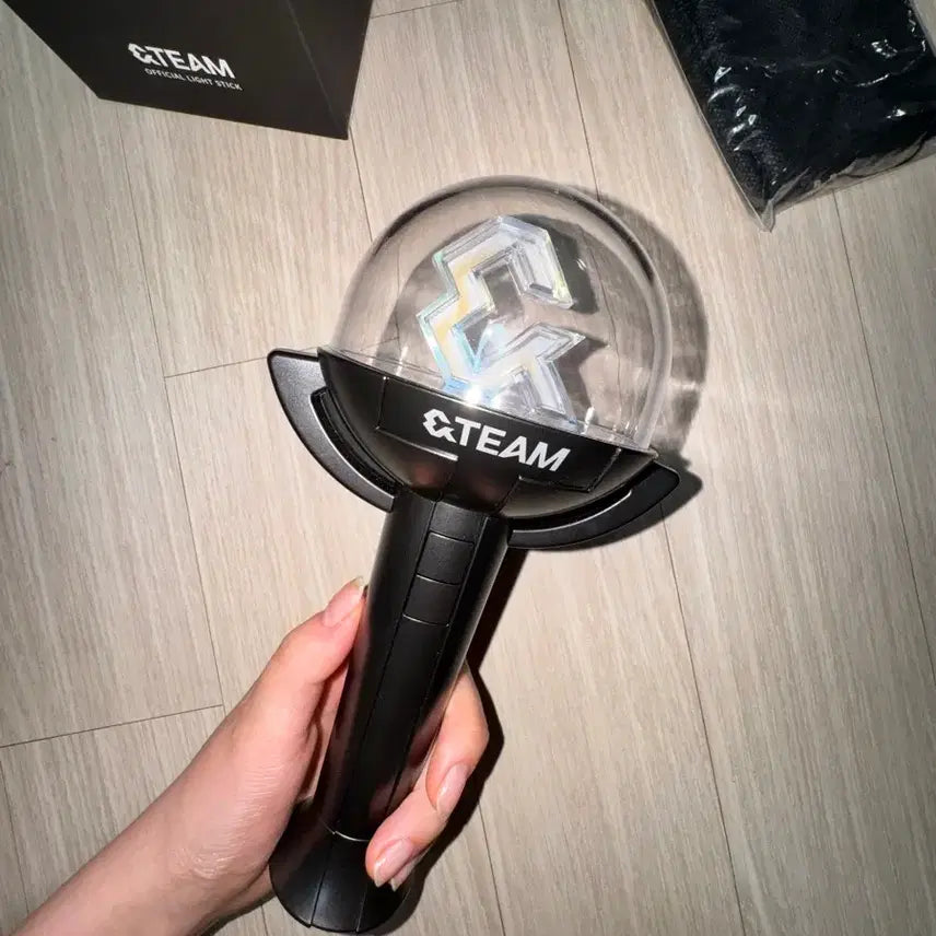 [SOLD OUT] 앤팀 응원봉 르네봉 팔아요