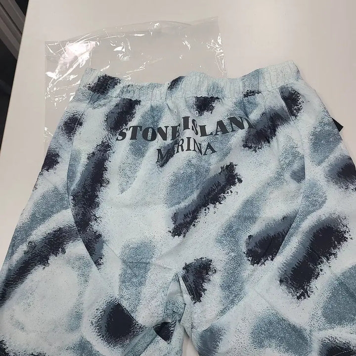 [BUNJANG] Stone Island Swim Shorts - Size S / 스톤아일랜드 스윔쇼츠 사이즈 S