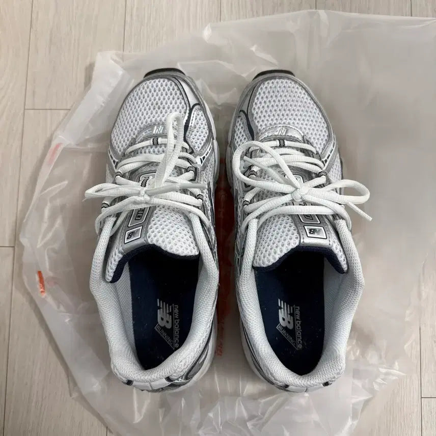 [BUNJANG] New Balance 740 Navy White Sneakers / 뉴발란스740 운동화 245