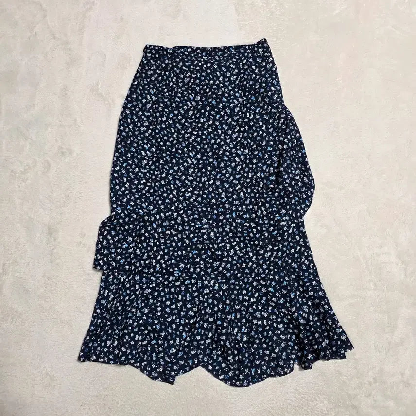 [BUNJANG] 8seconds Floral Ruffle Slit Skirt / (S)여성 에잇세컨즈 플로럴 러플 슬릿 스커트 봄여름