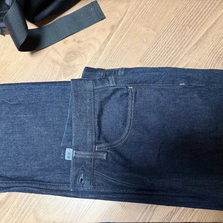 [BUNJANG] Uniqlo x JW Anderson Straight Jeans / 유니클로 Jwa 엔더슨 스트레이트 진