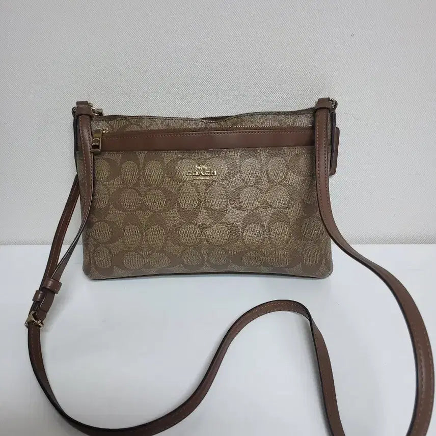 [BUNJANG] COACH Signature Crossbody Bag 26/17 / 코치 시그니처 크로스백 26/17