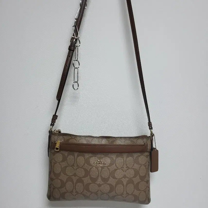 [BUNJANG] COACH Signature Crossbody Bag 26/17 / 코치 시그니처 크로스백 26/17