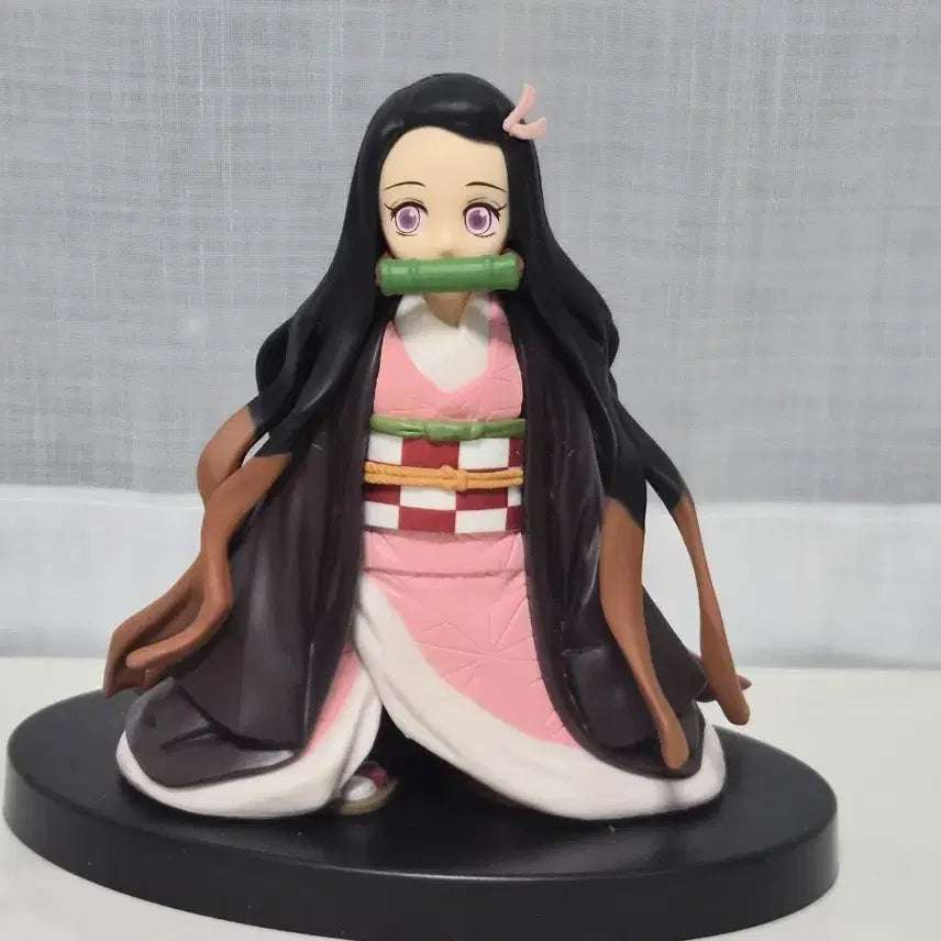 [BUNJANG] Demon Slayer Nezuko Figure / 귀멸의칼날 정품 네즈코 피규어 판매합니다
