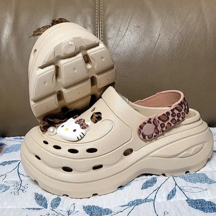 [BUNJANG] Kitty Jibbitz Crocs Slippers / 키티 지비츠 장식 크록스 230mm슬리퍼