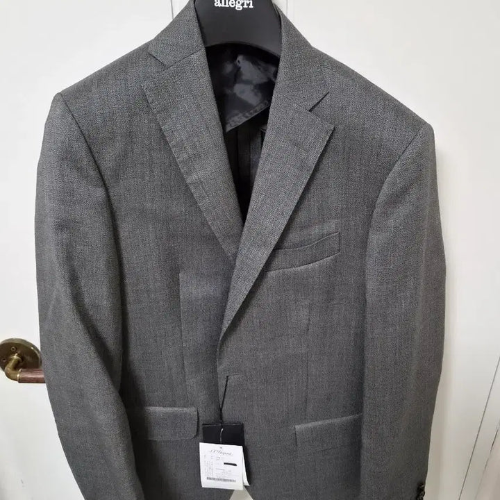[SOLD OUT] (삭제임박)정가440만원 듀퐁 수입모헤어 100% 여름 정장수트(새상품)