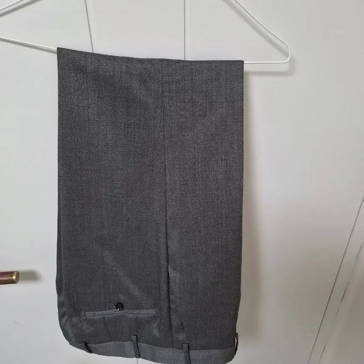 [SOLD OUT] (삭제임박)정가440만원 듀퐁 수입모헤어 100% 여름 정장수트(새상품)