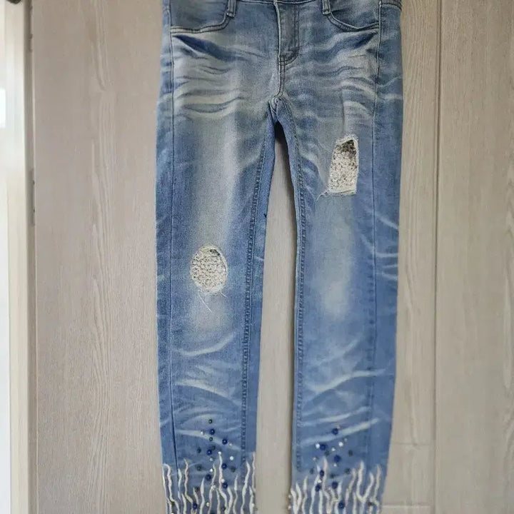 [BUNJANG] Unique Cutout Lace Detail Jeans / 유니크 청바지